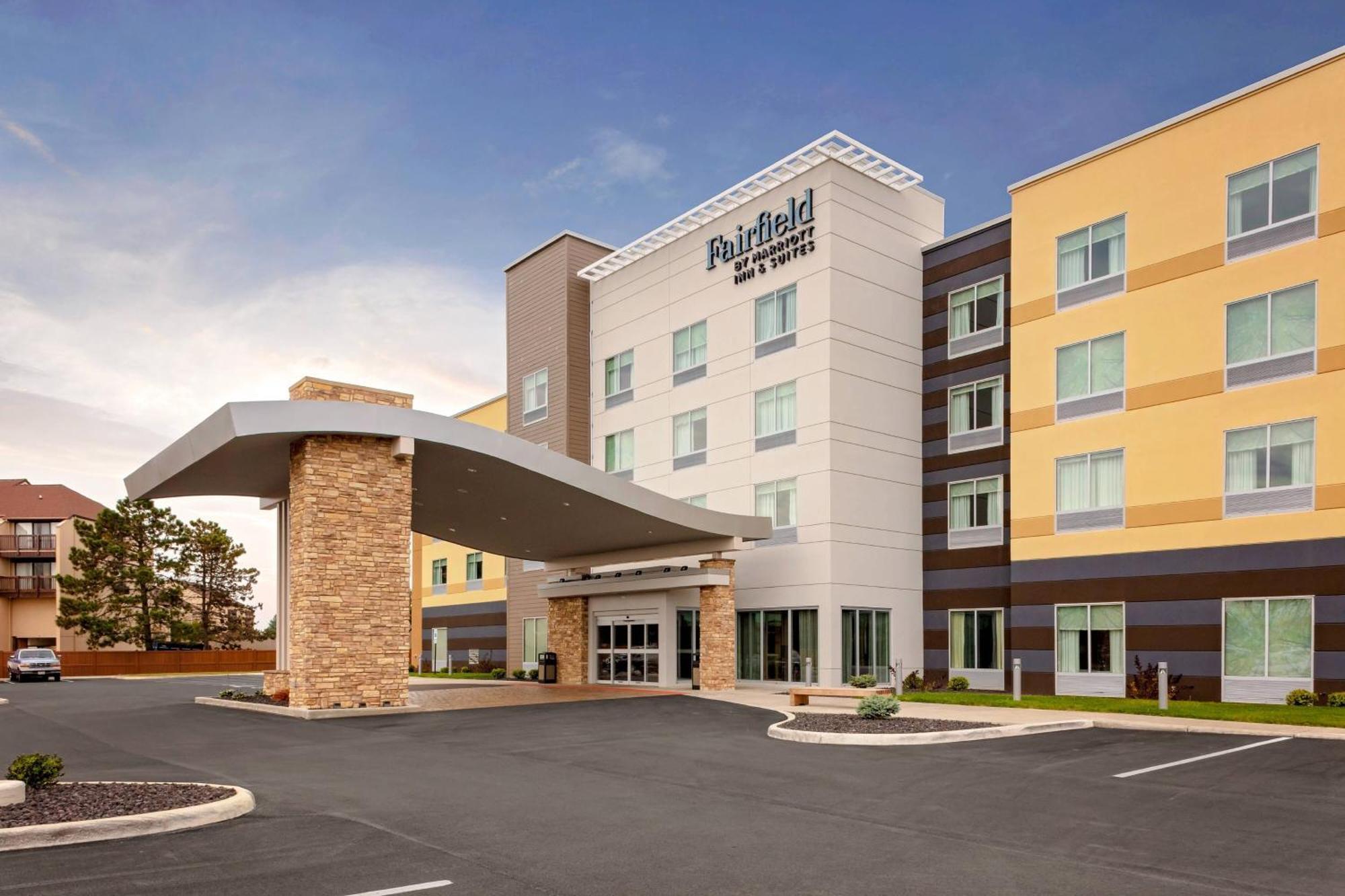 Fairfield By Marriott Port Clinton Waterfront Hotel ภายนอก รูปภาพ